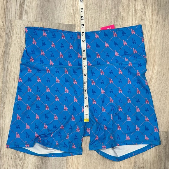 NWT Terez MLB Los Angeles Dodgers TLC Printed High-Waisted Bike Shorts Size XL - Picture 4 of 9